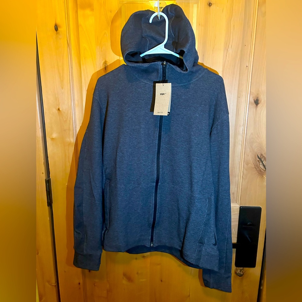 New Yoga Dri-Fit Zip Up Hoodie Sweater Men’s Medium (NEW)